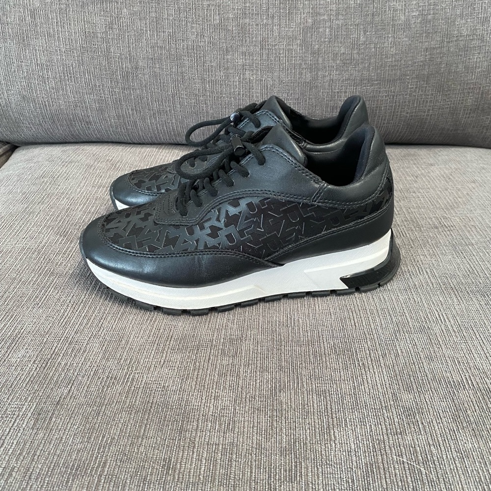 DKNY Sneakers